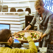 Sanremo 2018: un fiore simbolo contro la violenza sulle donne