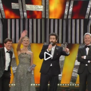 Sanremo 2018: Gianni Morandi si commuove sul palco dell'Ariston