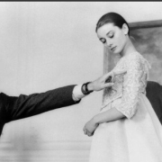 Givenchy: scompare lo stilista amato da Audrey Hepburn