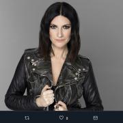 Laura Pausini: nessun concerto in Sardegna e sui social arrivano le polemiche