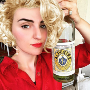 Arisa stupisce con un nuovo look