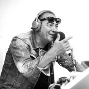 LUCA CARBONI Ospite in studio