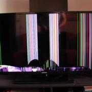 IL TV COMPRATO ON LINE ARRIVA ROTTO: COME PRESENTARE RECLAMO?