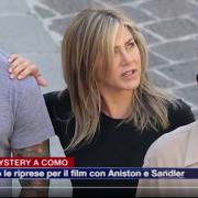 Jennifer Aniston in visita all'amico George Clooney. Guarda il video!
