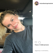 La foto di Ireland Baldwin su Instagram fa arrabbiare papà Alec.