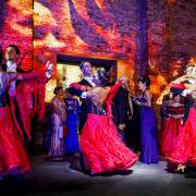 Star in maschera e glamour