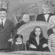 La famiglia Addams compie 54 anni! Ma dove sono finiti gli attori della serie tv degli anni ‘60?