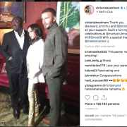 Victoria Beckham festeggia la sua sfilata in perfetto stile Spice Girls