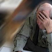ALZHEIMER, LA MALATTIA SPEGNE I RICORDI E DESTABILIZZA LE FAMIGLIE DEI MALATI 