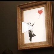 Banksy distrugge un suo quadro da un milioni di sterline. Ecco come ha fatto