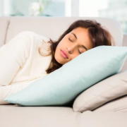 Vi aspetta un lavoro difficile? Preparatevi con un pisolino!