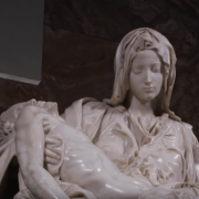La Pietà di Michelangelo ancora più suggestiva con la nuova illuminazione