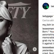 Lady Gaga  e la camicia di Bradley Cooper