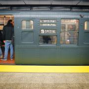 A New York ecco la metropolitana del passato: vagoni antichi per un effetto nostalgia