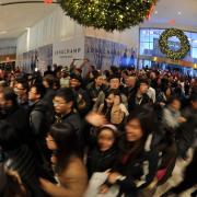 Black Friday: sconti finti e la negoziante che vuole solo contanti.