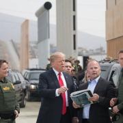Primo mese di Shutdown, ma continua il braccio di ferro tra Trump e il congresso.