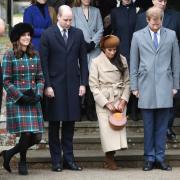 Kate o Meghan: chi fa meglio l'inchino? Le foto