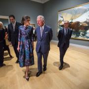 Il Principe Carlo incantato dalla Regina Letizia