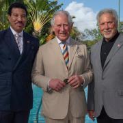Lionel Richie e il Principe Carlo insieme a Barbados