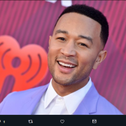 John Legend e sua figlia Luna: il duetto su “Baby Shark Dance”!
