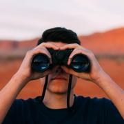 Uomini sbadati! Perché non riescono mai a trovare chiavi di casa e telefono? Ce lo spiega la scienza!