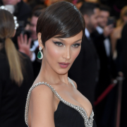 Il messaggio positivo di Bella Hadid: smagliature? Un vanto!