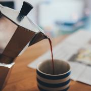 Dipendenti dalla caffeina? Ecco i segnali da tenere sotto controllo