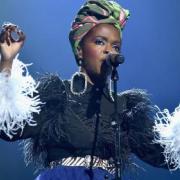 Lauryn Hill si riunisce agli ex Fugees  e canta Killing Me Softly: il video