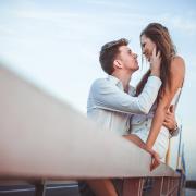 E' hot l'oroscopo di giugno: si riaccende la passione per tutti i segni