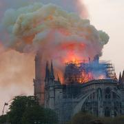 Le fiamme nel cantiere di Notre-Dame: le misure di sicurezza erano rispettate?