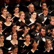Cantare in coro (anche online) fa bene alla salute! Lo dice la scienza