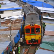 Stupitevi con i più incredibili percorsi ferroviari del mondo: resterete senza fiato!
