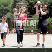Michael Bublé in vacanza in Italia con la famiglia: le foto