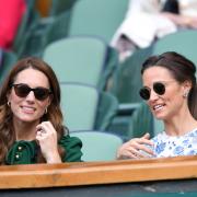 Kate Middleton: anche la Duchessa scambia abiti e accessori con la sorella, come tutte le ragazze del mondo
 