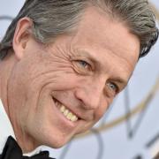 Hugh Grant adesso bussa alla tua porta. Ecco perché