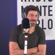 Pierfrancesco Favino legge la bellissima poesia Di tutto restano tre cose