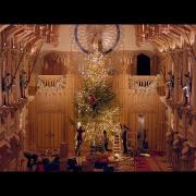 Maestoso e mozzafiato: guarda com'è l'albero di Natale della Regina Elisabetta