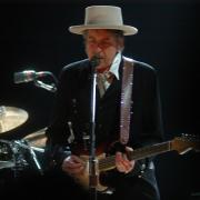 2 agosto: Robert Allen Zimmerman diviene legalmente Bob Dylan