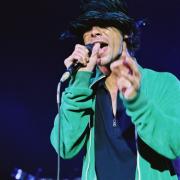 Jamiroquai: Jay Kay rifà Bowie. Ma cambia qualcosa...