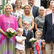 Charlene di Monaco: la bellissima foto della Principessa con la famiglia è un inno alla gioia