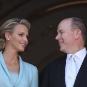 La Principessa Charlene affascinante nella foto per l'anniversario di matrimonio