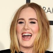 2 gennaio 2016: Adele trionfa in classifica