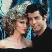 Olivia Newton-John: i Coldplay e Natalie Imbruglia cantano Summer Nights. Il video