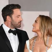 Jennifer Lopez e Ben Affleck festeggiano l'anniversario di matrimonio