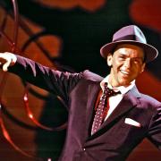 Frank Sinatra & Cyndi Lauper - Santa Claus Is Coming To Town