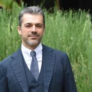 Luca Argentero fa felice una fan davvero speciale: il video
