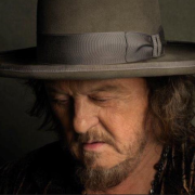Zucchero: nuova versione di Senza una donna con Jack Savoretti