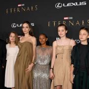 Angelina Jolie vieta a Brad Pitt di far conoscere i figli alla nuova compagna