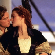 720mila dollari: il prezzo stratosferico pagato per la celebre zattera del film Titanic