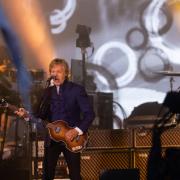 Paul McCartney suona Let It Be con gli Eagles